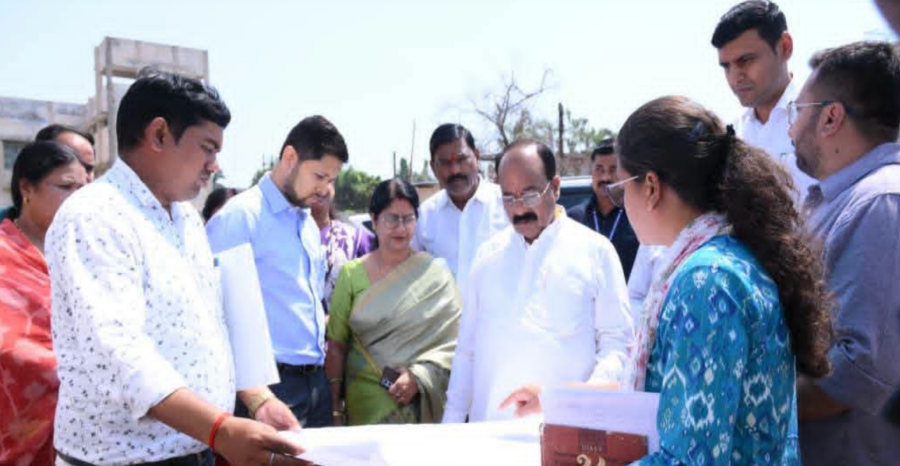 Durg Development Projects: दुर्ग में विकास कार्यों का निरीक्षण, डिप्टी सीएम ने दिए अहम निर्देश